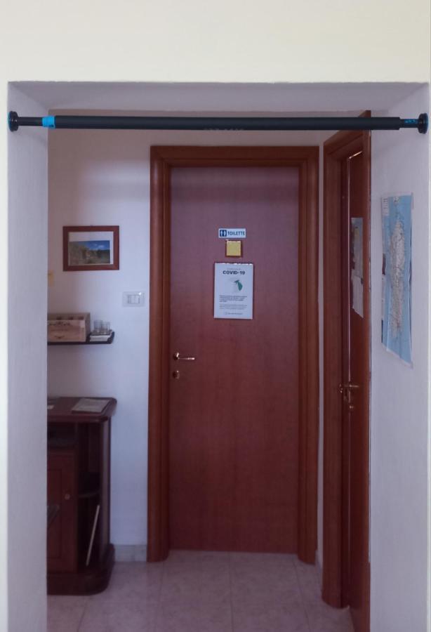 B&B Il Cortile Del Sole Ольмедо Экстерьер фото